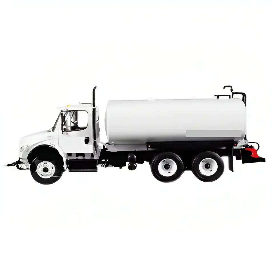 4,000 Gallon Water Truck