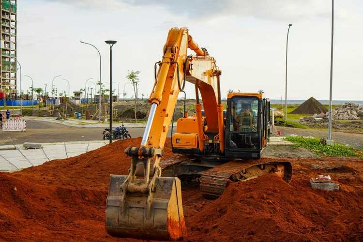 Earthmoving machinery working on a North Charleston, SC construction project