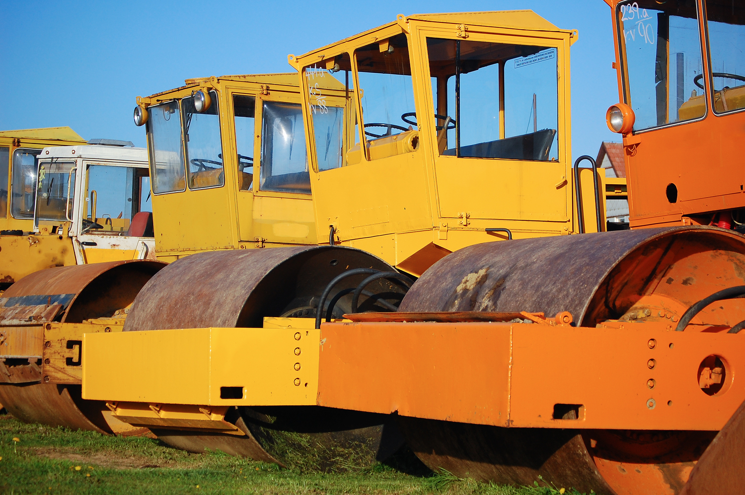 construction equipment rental in Paramount, CA