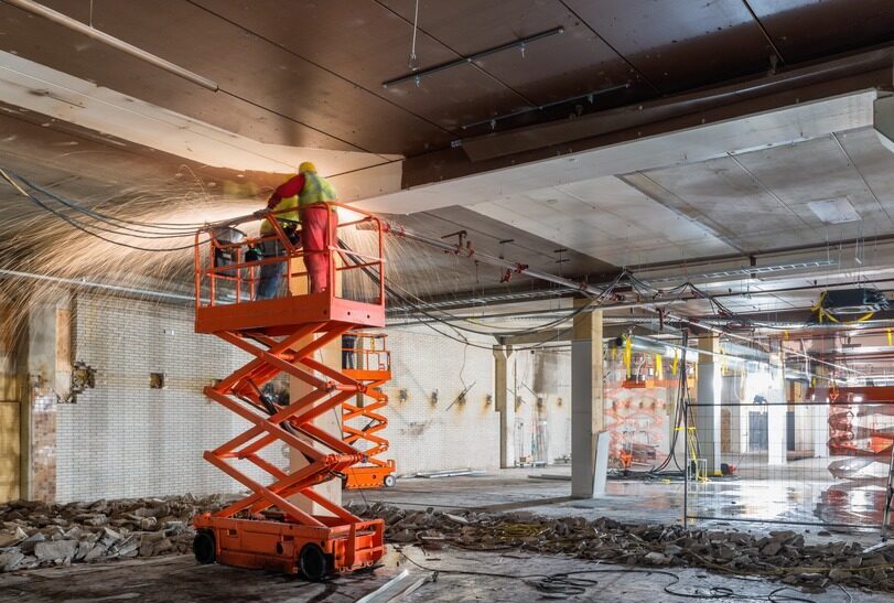 Scissor lift rental in Englewood, Colorado