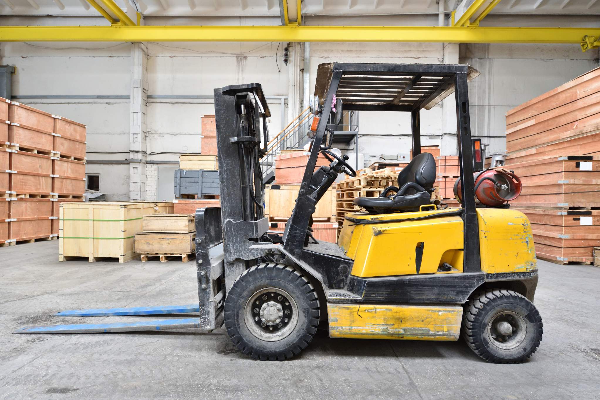 Scissor lifts for elevated construction works in Daytona Beach, FL.