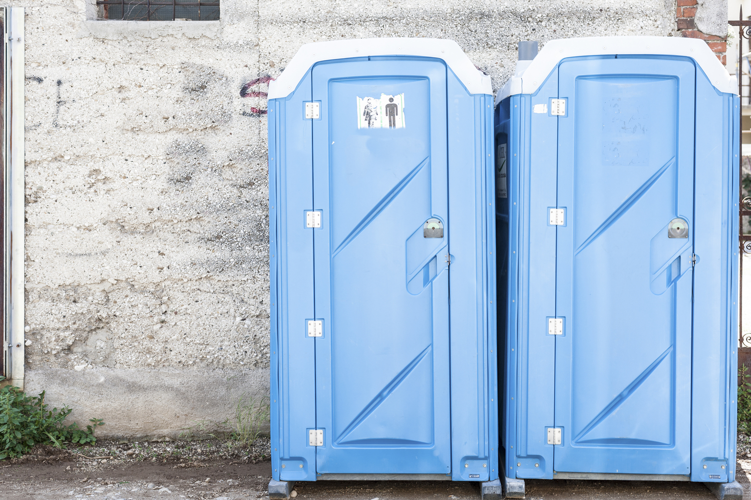 Portable restroom with handwash