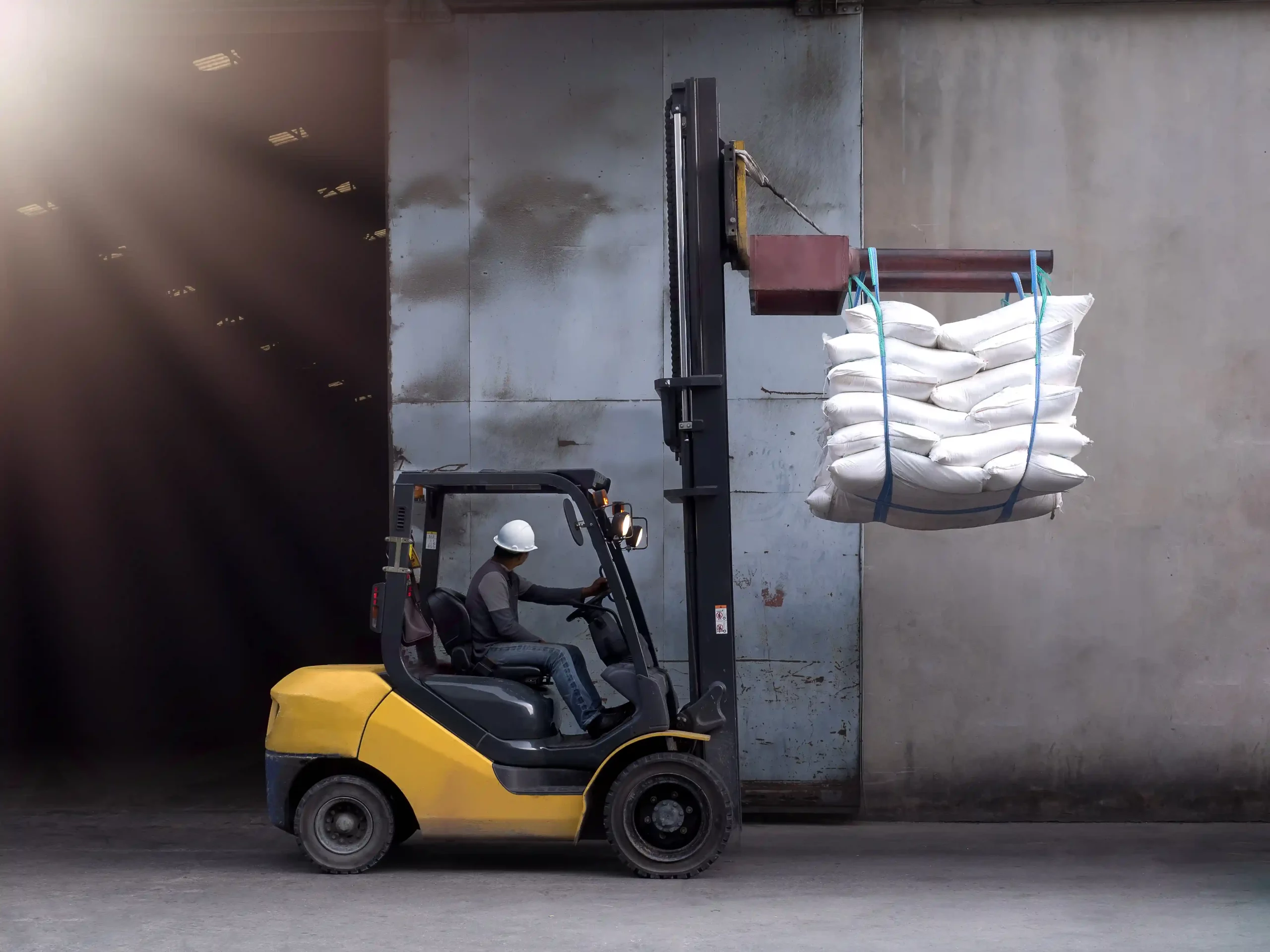 Material handling equipment rental in East Patchogue, NY