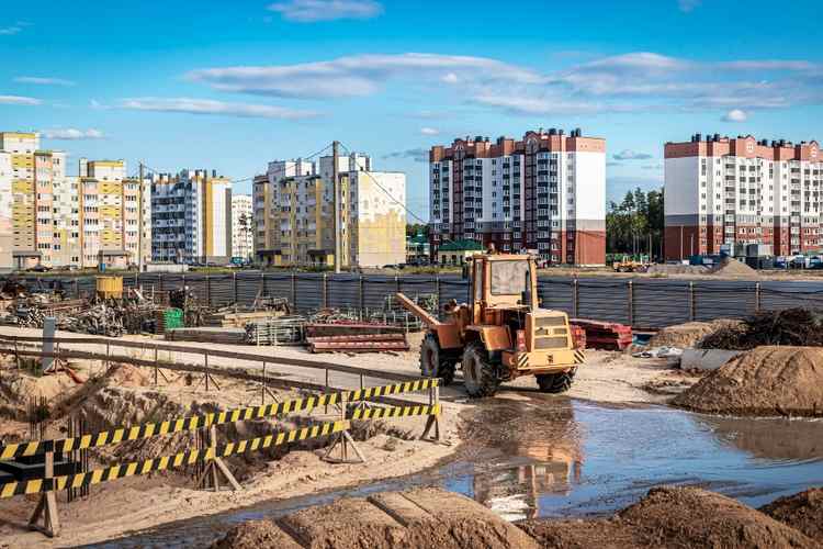 Construction site with basic construction site services